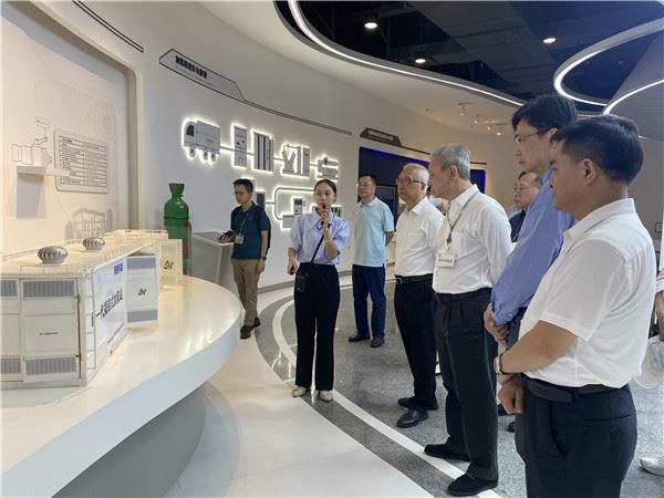謝展寰到訪佛山　了解內地氫能產業發展應用