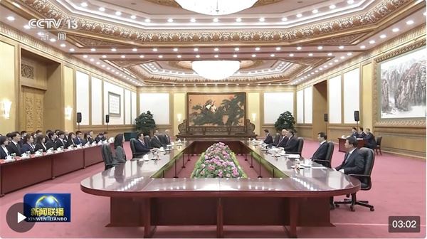 习近平会见马英九一行