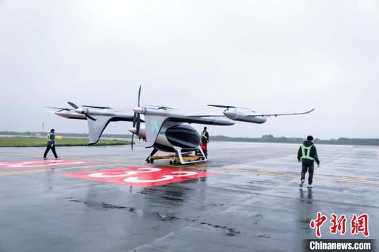 Chinese eVTOL aircraft completes test flight in Shanghai