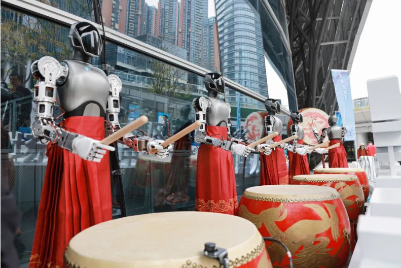 全国首个！深圳将打造“机器人友好城区”，未来与机器人在街头相遇！