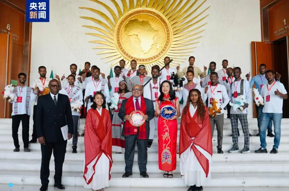 “春晚序曲”传四海 骐骥驰骋跃五洲