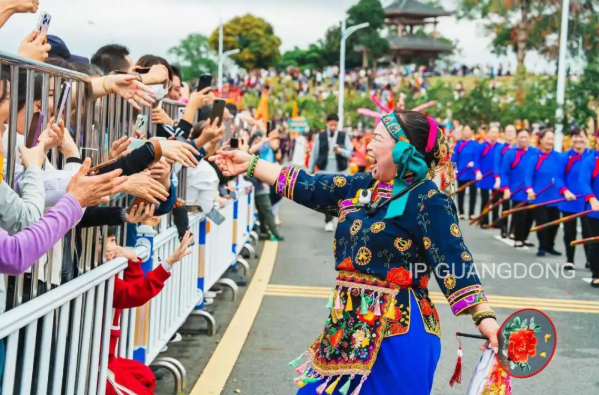 元宵在广东，就是这么“闹”